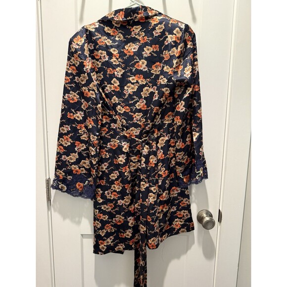 Natori Women's Blue Satin Kimono Robe w Lace Cuffs Belted Knee Length Small - Picture 6 of 6